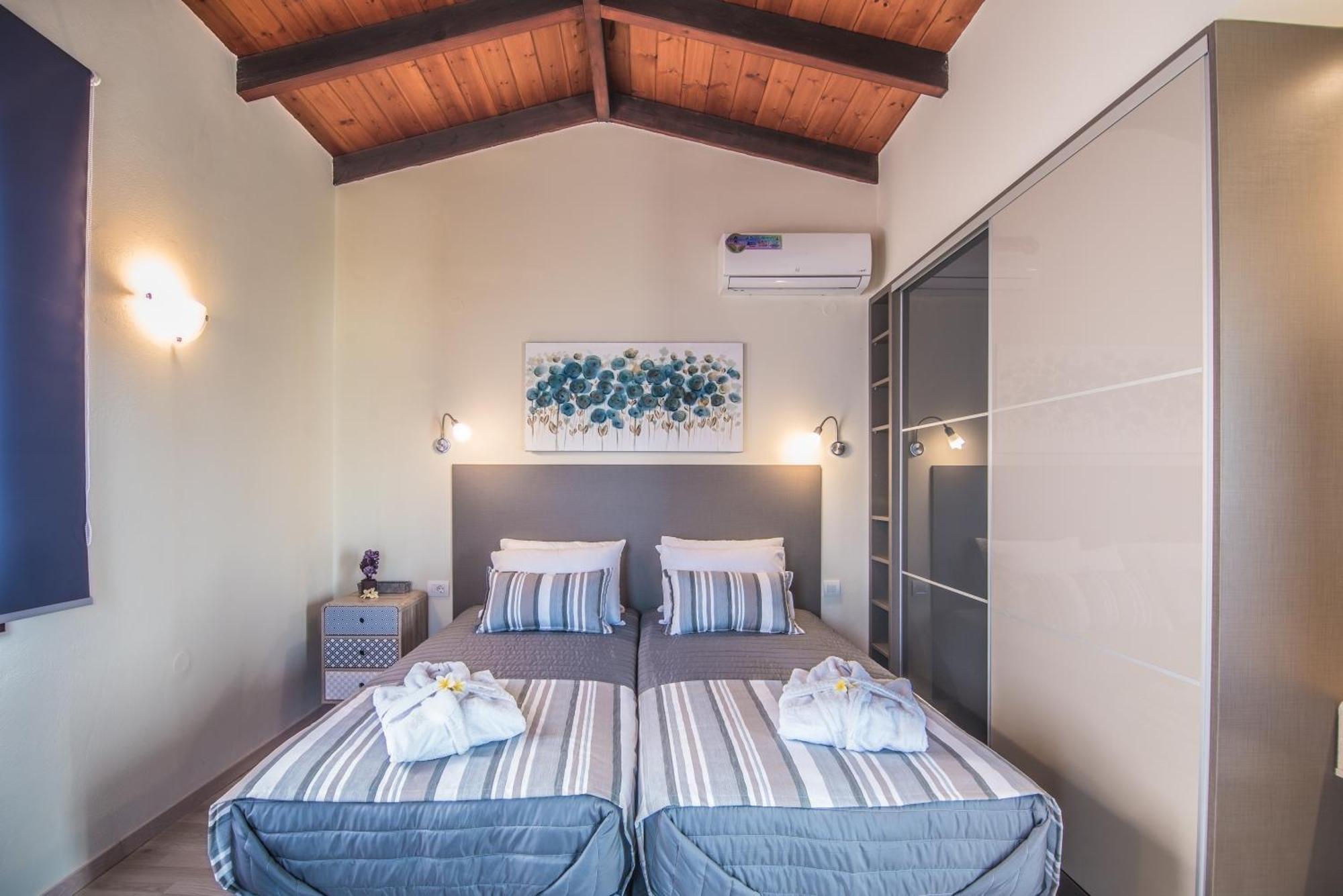 Korakiaí Istros Villas - With Pools, Bbq & Heated Spa Whirlpools, By Thinkvilla מראה חיצוני תמונה